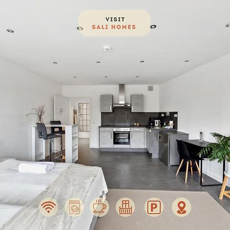 Sali Homes - Charming Studio Apartment In Heart Of Bayreuth With Balcony Buitenkant foto