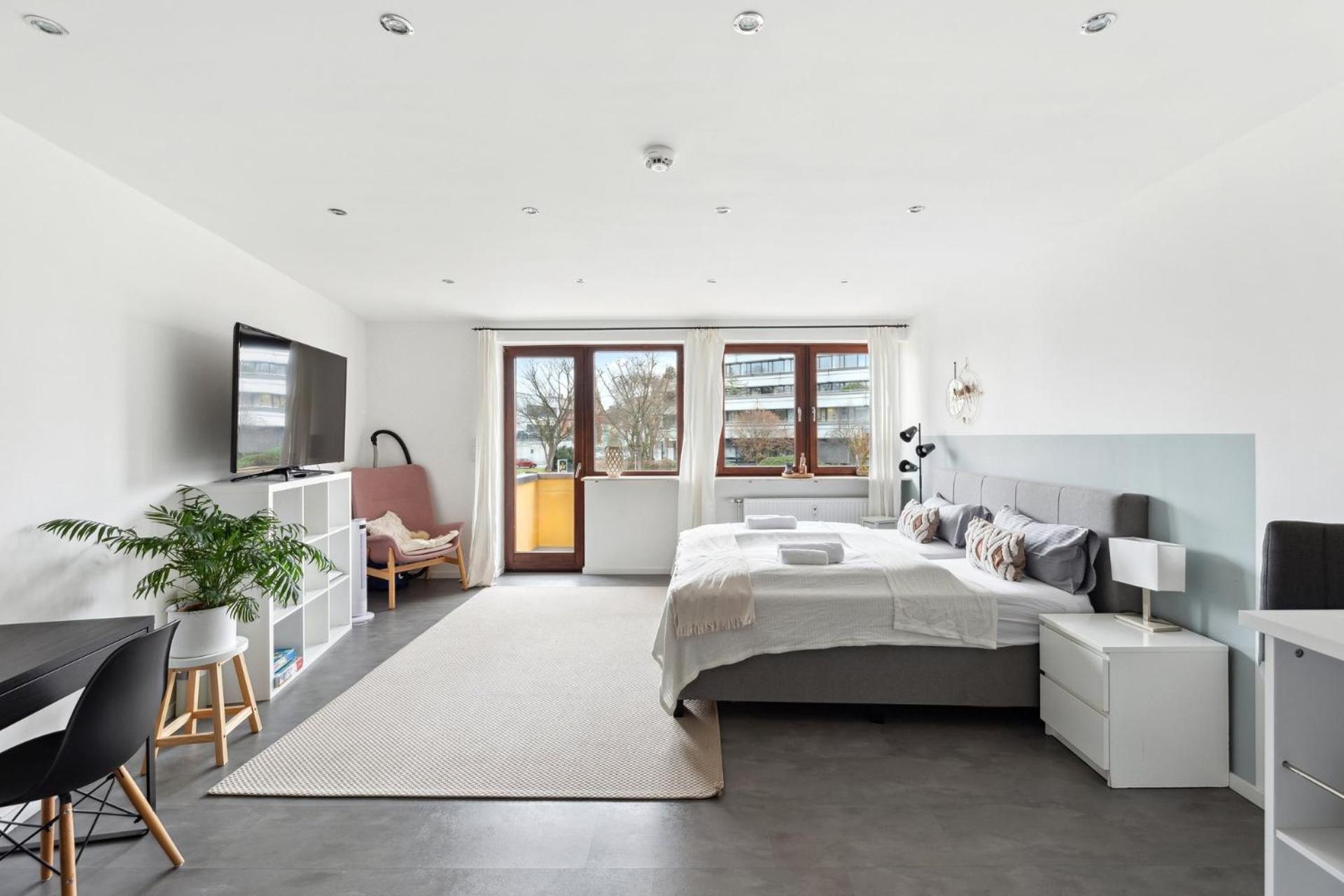 Sali Homes - Charming Studio Apartment In Heart Of Bayreuth With Balcony Buitenkant foto