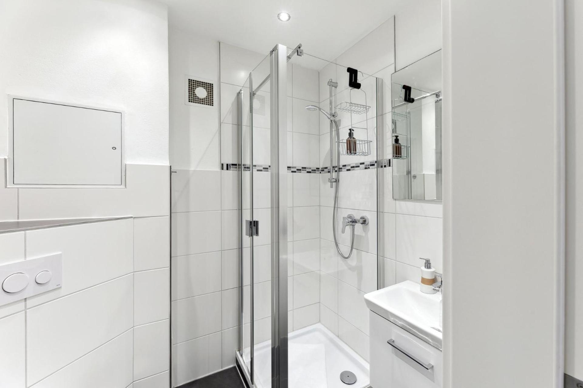 Sali Homes - Charming Studio Apartment In Heart Of Bayreuth With Balcony Buitenkant foto
