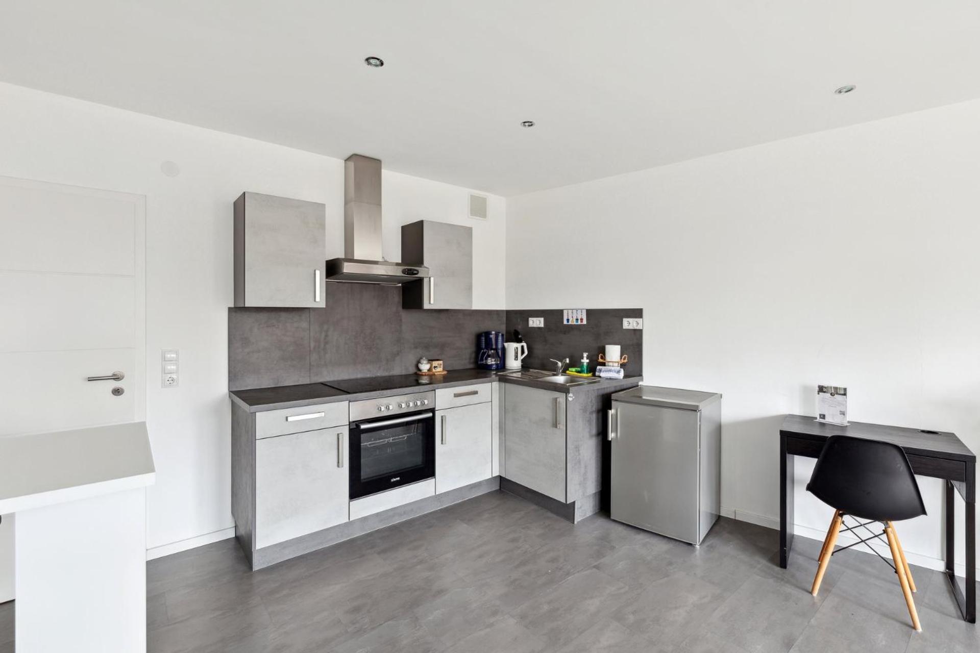 Sali Homes - Charming Studio Apartment In Heart Of Bayreuth With Balcony Buitenkant foto